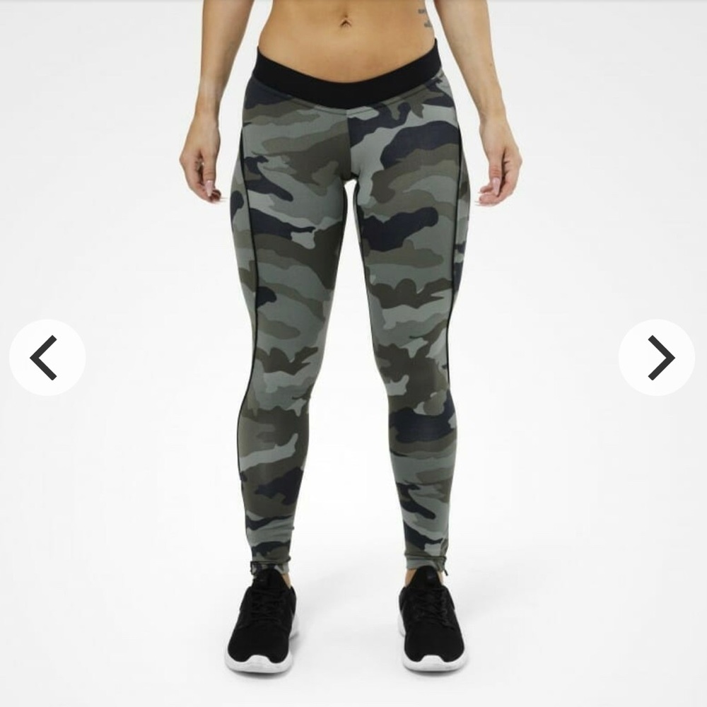 Better Bodies Camo Workout Leggings Medium